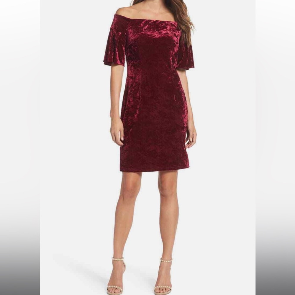 NWT ($118 USD) Eliza J Off Shoulder Velvet Cocktail Dress in Wine